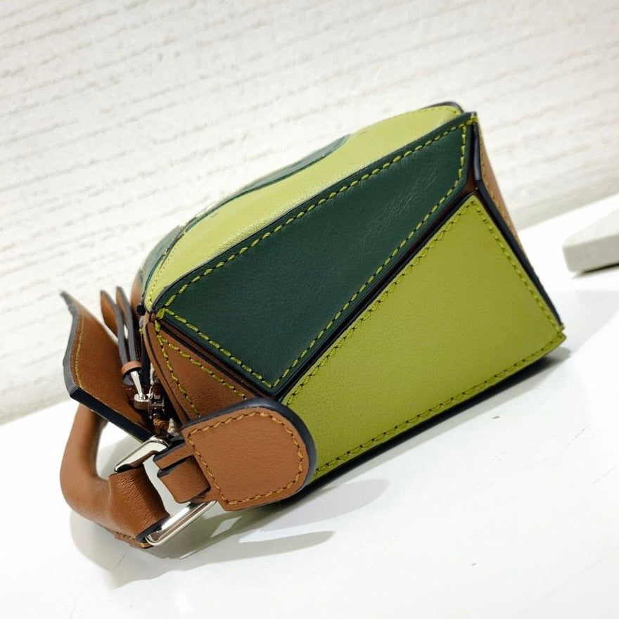 LOEWE Puzzle 10 Paula's Ibiza Kiwi Bag