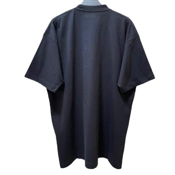 VETEMENTS Medium Logo-Printed T-Shirt