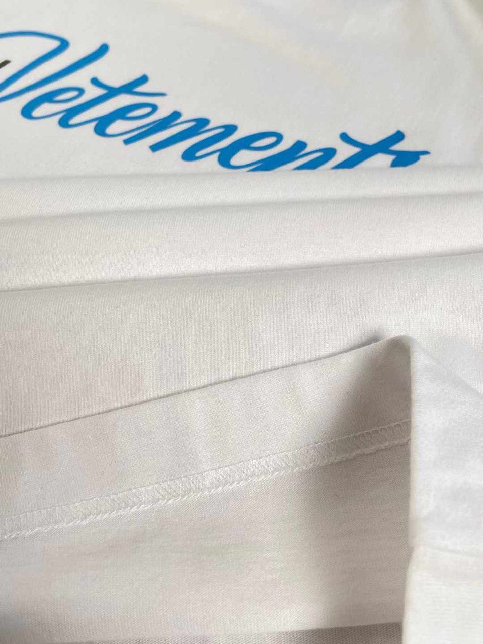 VETEMENTS Oversized Logo Print Cotton Jersey T-Shirt White