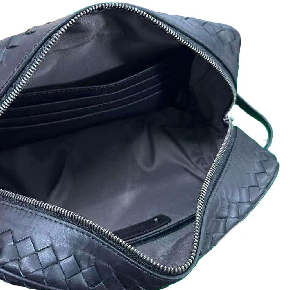 BOTTEGA VENETA Leather Intrecciato Wash Bag