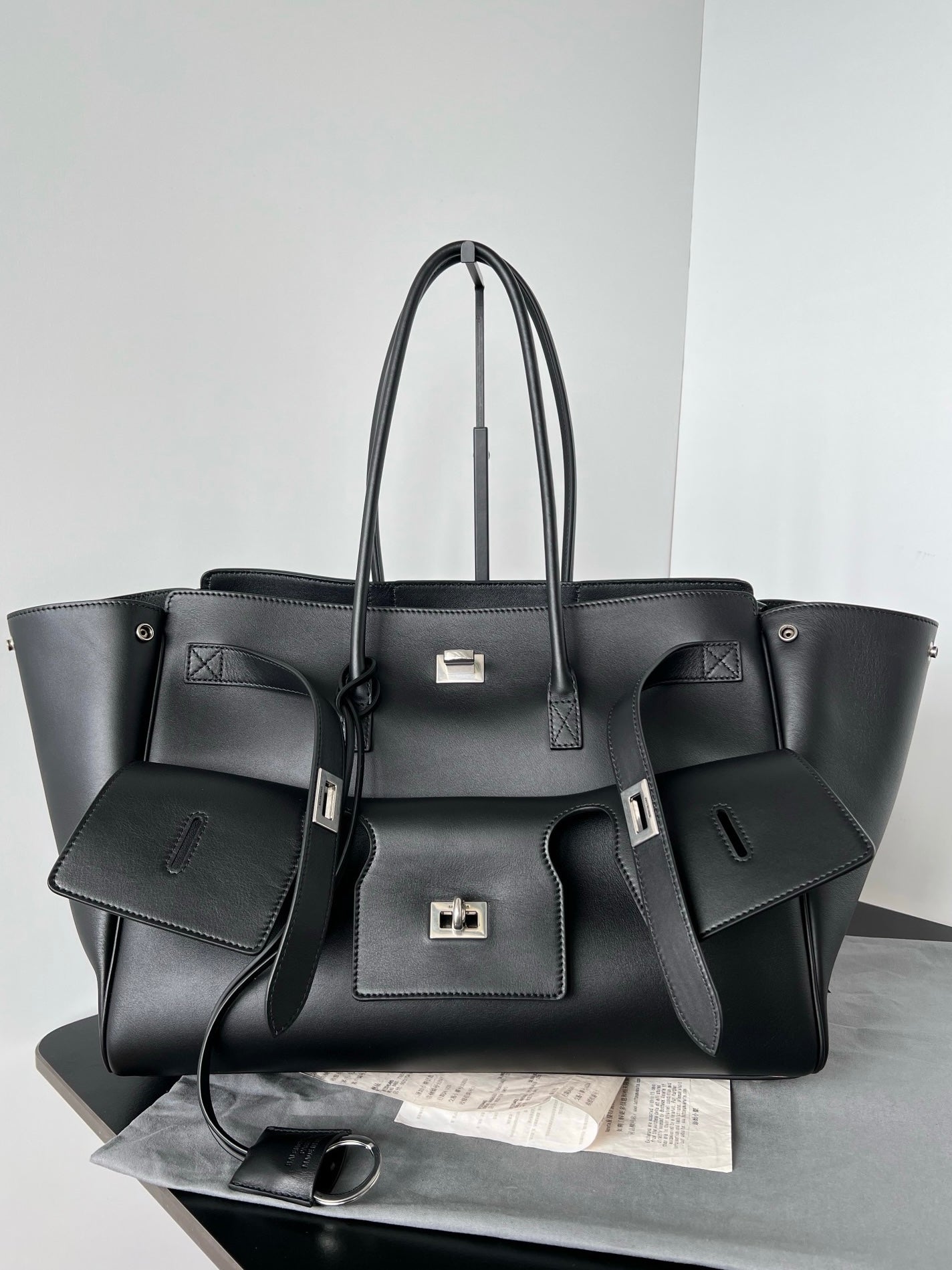 Balenciaga Bel Air Medium Carry All Bag