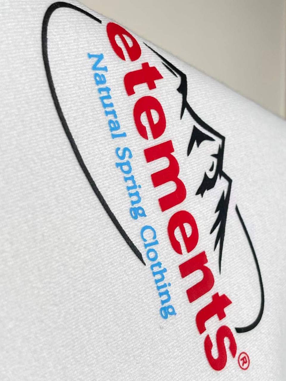 VETEMENTS White Spring Water Logo T-shirt