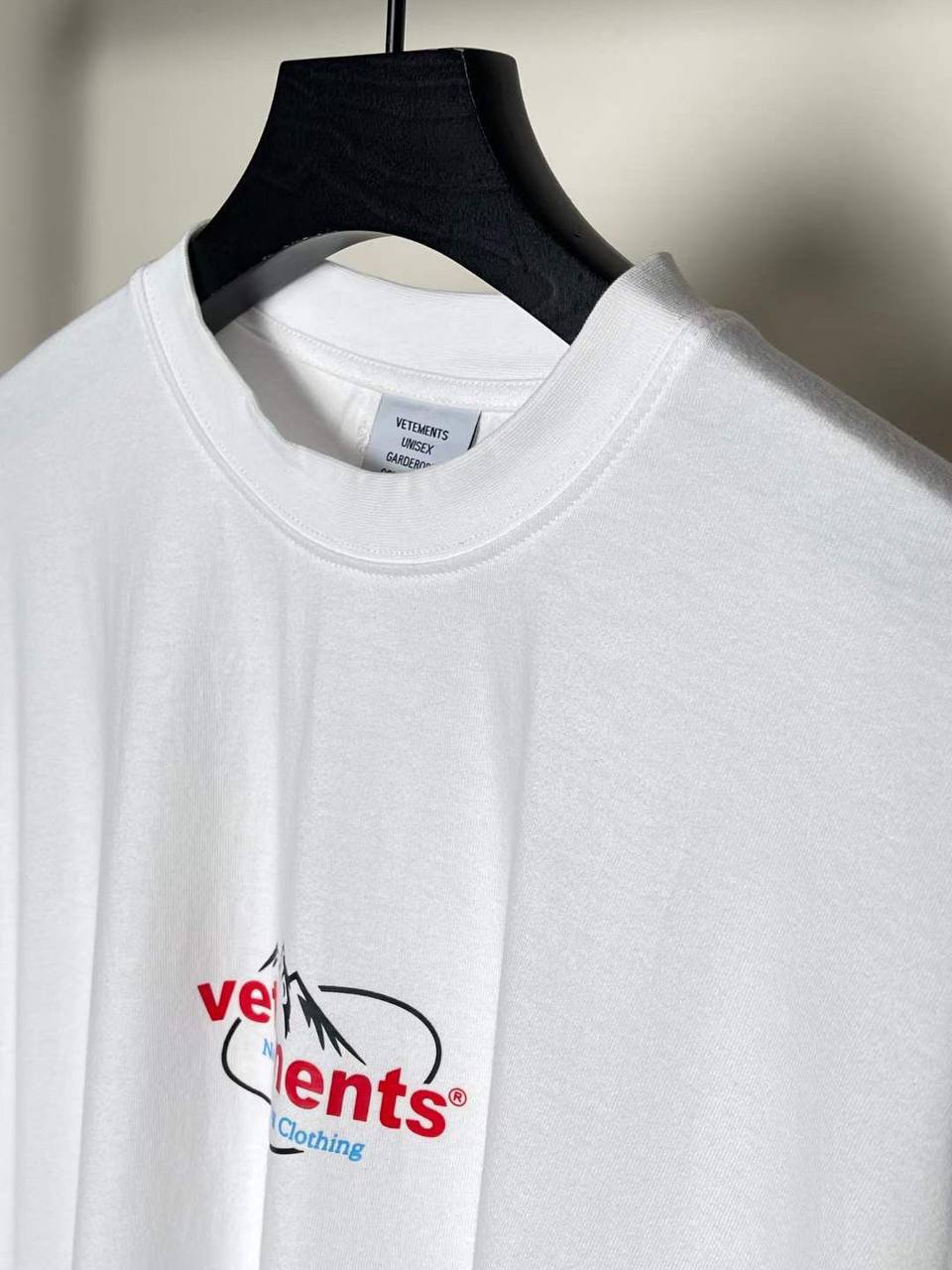 VETEMENTS White Spring Water Logo T-shirt
